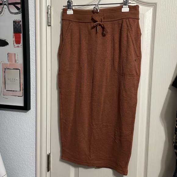 💖 NWT Prana Cozy Up Midi Skirt in Roux Heather - Picture 2 of 5